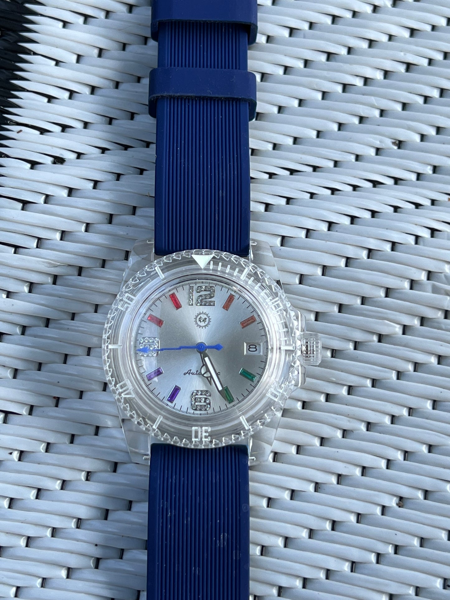 Acrylic Submariner Style Watch with NH35 Automatic Movement, White Crystal & Rainbow Dial, Navy Rubber Strap