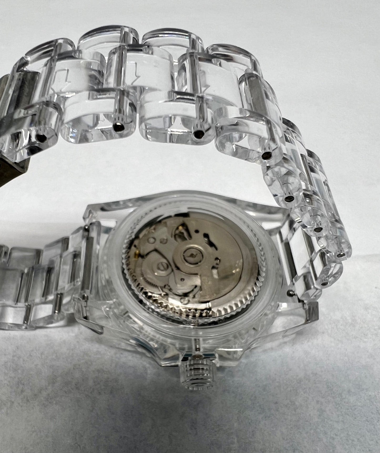 Acrylic Submariner Style Watch with NH35 Automatic Movement, Bright Blue Sunburst Dial, Acrylic Oyster Bracelet